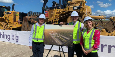 (Pictured left to right) Deputy Premier Michael McCormack, Minister for Jobs, Investment, Tourism and Western Sydney, Stuart Ayres and Member for Lindsay Melissa McIntosh